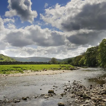 게스트하우스 Grassington Lodge 4*